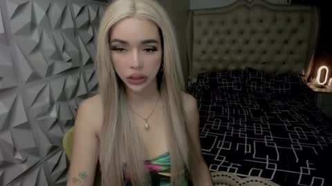 Snapshot of stefanylangkat chatting on 07-16-26, 04:07 Jane online show from 07-16-26, 04:07