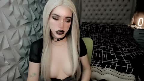 Snapshot of stefanylangkat chatting on 07-17-26, 06:09 Jane online show from 07-17-26, 06:09
