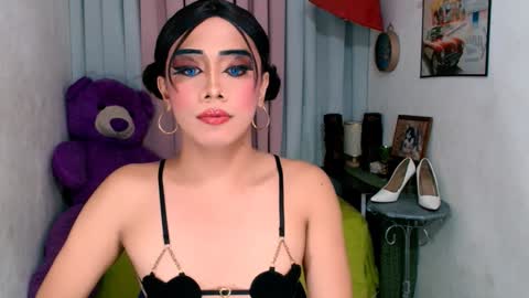 Snapshot of steffany_cummer chatting on 12-17-24, 12:00 Steffany cummer online show from 12-17-24, 12:00