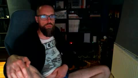 Snapshot of stefffg chatting on 06-05-26, 09:42 MeStef online show from 06-05-26, 09:42