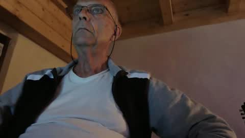 stefi444466 online show from 04-24-26, 07:05