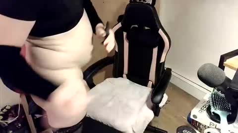 stefisgirlnow online show from 04-05-26, 03:15