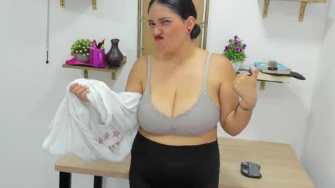 Stefy  online show from 04-29-26, 07:42