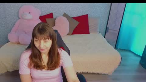 Snapshot of steladream chatting on 06-27-26, 09:25 Stela online show from 06-27-26, 09:25