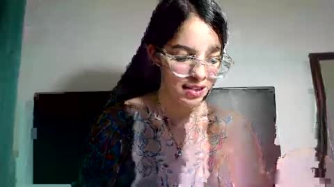 Snapshot of stella_art chatting on 01-16-25, 05:21 Stella online show from 01-16-25, 05:21
