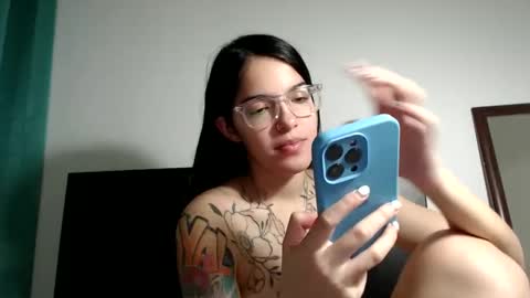 Snapshot of stella_art chatting on 01-16-25, 08:22 Stella online show from 01-16-25, 08:22