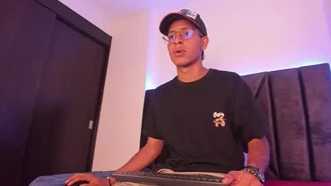 Snapshot of stella_drake chatting on 02-07-26, 03:21 Drake online show from 02-07-26, 03:21