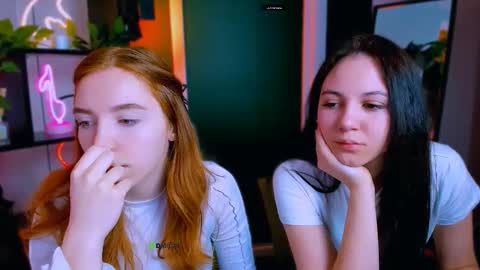 stella_flower online show from 03-28-26, 06:24