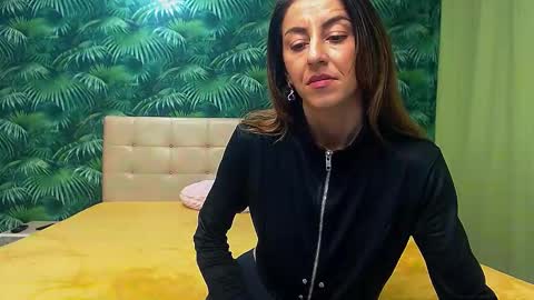 Snapshot of stella_john chatting on 12-05-24, 08:00 Stella John online show from 12-05-24, 08:00