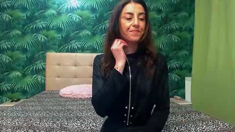 Snapshot of stella_john chatting on 01-21-25, 07:15 Stella John online show from 01-21-25, 07:15