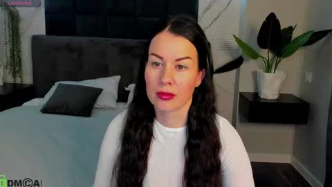 Snapshot of stella_leonn chatting on 10-05-25, 01:04 stella online show from 10-05-25, 01:04