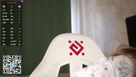 Stella online show from 10-26-25, 10:10