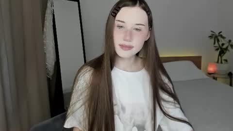 Snapshot of stella_sunny chatting on 07-16-26, 01:17 stella_sunny online show from 07-16-26, 01:17