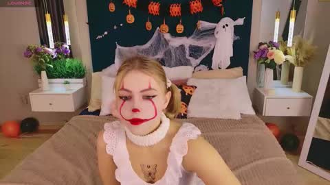 Snapshot of stellahaart chatting on 10-30-25, 05:53 Stella 3 online show from 10-30-25, 05:53