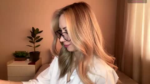 Alexia online show from 02-05-26, 07:57