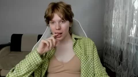 Snapshot of stellaswen chatting on 06-14-26, 11:01 S T E L L A online show from 06-14-26, 11:01