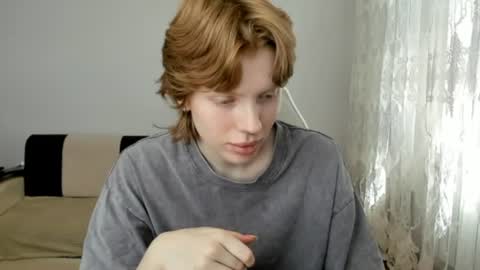 Snapshot of stellaswen chatting on 06-16-26, 10:07 S T E L L A online show from 06-16-26, 10:07