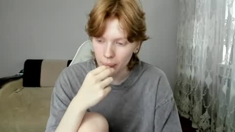 Snapshot of stellaswen chatting on 07-10-26, 11:02 S T E L L A online show from 07-10-26, 11:02
