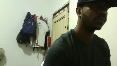 Snapshot of stemanlu9 chatting on 09-17-25, 02:30 Steman online show from 09-17-25, 02:30