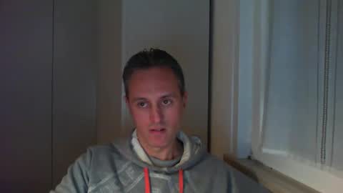 Snapshot of sten015 chatting on 01-18-25, 06:43 sten015 online show from 01-18-25, 06:43