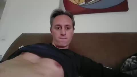 Snapshot of sten015 chatting on 02-04-25, 02:21 sten015 online show from 02-04-25, 02:21