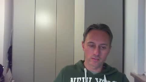 Snapshot of sten015 chatting on 12-01-25, 04:34 sten015 online show from 12-01-25, 04:34