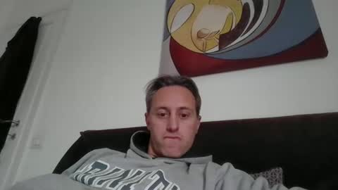 Snapshot of sten015 chatting on 12-18-25, 01:50 sten015 online show from 12-18-25, 01:50