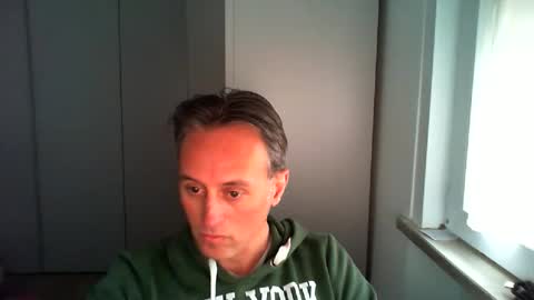 Snapshot of sten015 chatting on 03-09-26, 04:00 sten015 online show from 03-09-26, 04:00