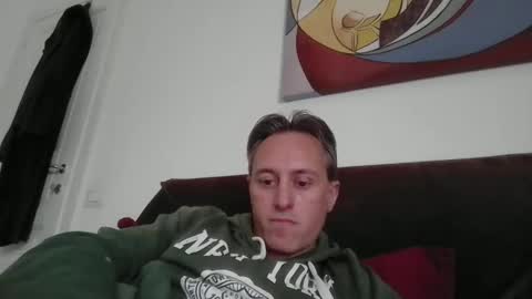 Snapshot of sten015 chatting on 03-10-26, 02:22 sten015 online show from 03-10-26, 02:22