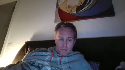Snapshot of sten015 chatting on 03-27-26, 10:09 sten015 online show from 03-27-26, 10:09