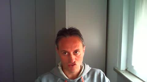 Snapshot of sten015 chatting on 05-04-26, 03:41 sten015 online show from 05-04-26, 03:41