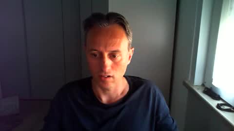 Snapshot of sten015 chatting on 05-25-26, 03:40 sten015 online show from 05-25-26, 03:40