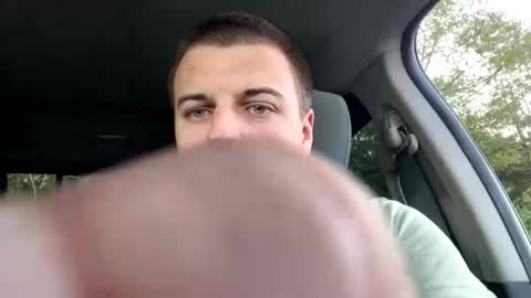Snapshot of stepbro18 chatting on 10-08-25, 10:29 Honestly Im a slut I have a high sex drive and I love talking to people off this platform online show from 10-08-25, 10:29