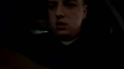 Snapshot of stepbro18 chatting on 10-31-25, 01:28 Honestly Im a slut I have a high sex drive and I love talking to people off this platform online show from 10-31-25, 01:28