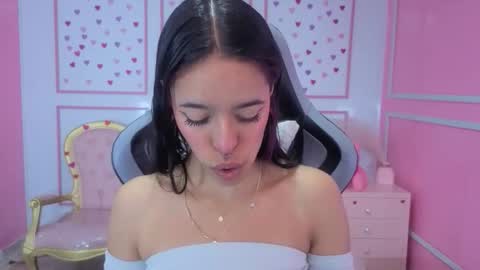 Stephania online show from 01-13-26, 12:32