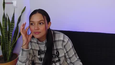 Stephanie  online show from 11-27-25, 12:24