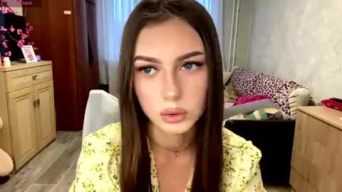 Snapshot of stephaniflicek chatting on 06-25-26, 04:33 Stephani online show from 06-25-26, 04:33