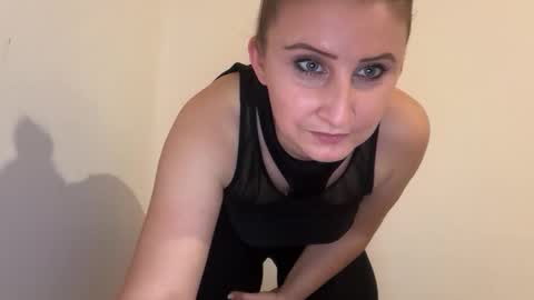 Stephany online show from 02-08-26, 05:16