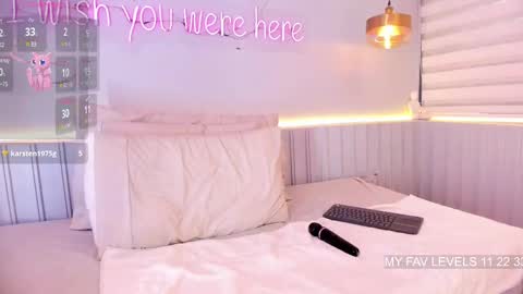 Snapshot of stephany__monroe chatting on 02-11-25, 04:35 Stephany online show from 02-11-25, 04:35