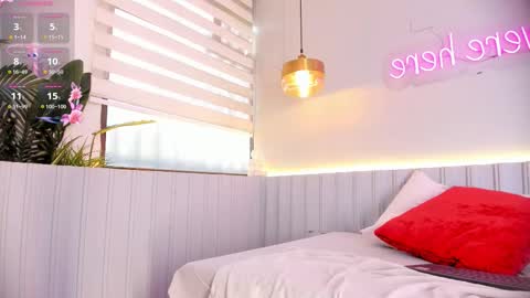 Snapshot of stephany__monroe chatting on 02-12-26, 04:24 Stephany online show from 02-12-26, 04:24