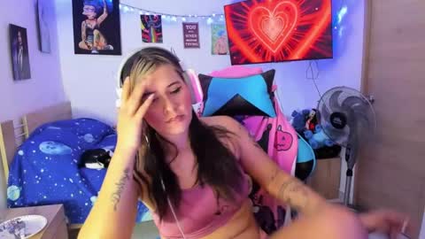 Snapshot of stephany_uwu chatting on 01-15-25, 05:08 Stephany independient model online show from 01-15-25, 05:08