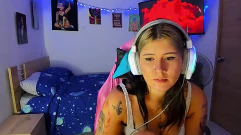 Snapshot of stephany_uwu chatting on 01-17-25, 04:39 Stephany independient model online show from 01-17-25, 04:39