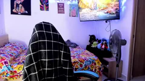 Snapshot of stephany_uwu chatting on 01-28-25, 01:08 Stephany independient model online show from 01-28-25, 01:08