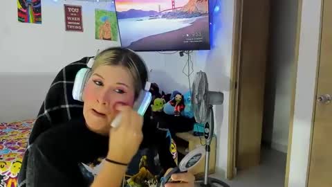 Snapshot of stephany_uwu chatting on 01-29-25, 02:51 Stephany independient model online show from 01-29-25, 02:51