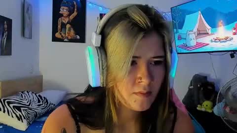 Snapshot of stephany_uwu chatting on 02-02-25, 01:02 Stephany independient model online show from 02-02-25, 01:02