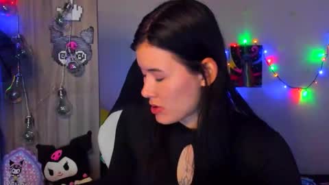 Snapshot of stephany_uwu chatting on 10-15-25, 11:38 Stephany independient model online show from 10-15-25, 11:38