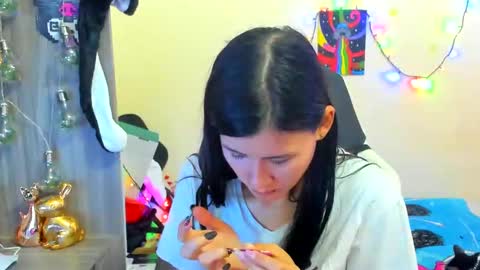 Snapshot of stephany_uwu chatting on 10-29-25, 01:19 Stephany independient model online show from 10-29-25, 01:19