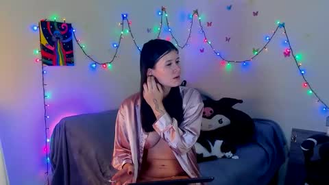 Snapshot of stephany_uwu chatting on 11-19-25, 11:27 Stephany independient model online show from 11-19-25, 11:27