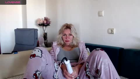 Snapshot of stephanydoll chatting on 01-19-26, 01:04 stefany online show from 01-19-26, 01:04