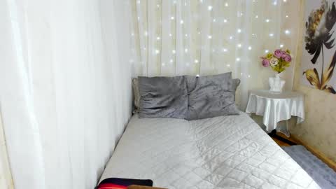 Alice online show from 04-10-26, 01:38